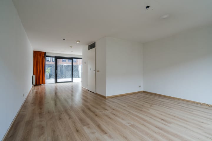 Foto 18 van Willem Hedastraat 13