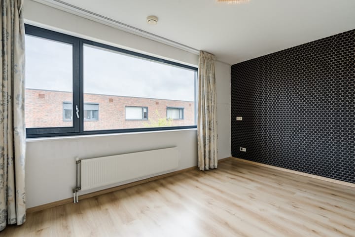 Foto 21 van Willem Hedastraat 13