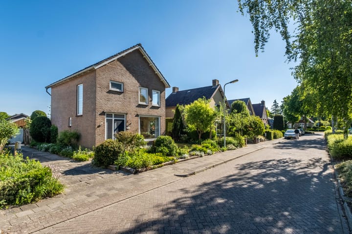 Foto 8 van Hazzeleger 8