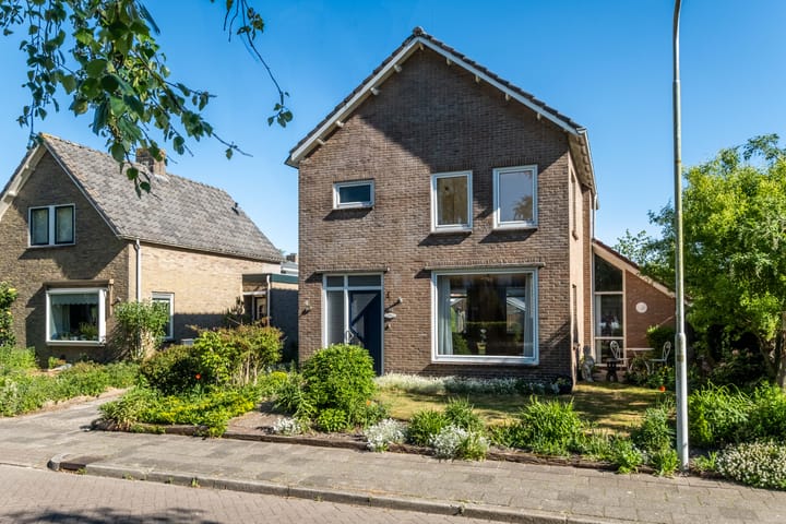 Foto 11 van Hazzeleger 8