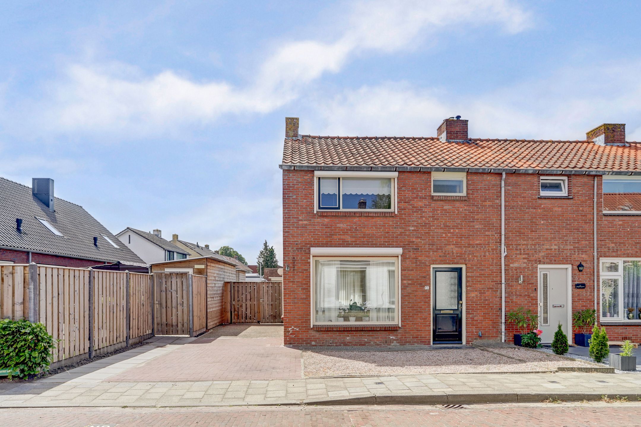 Foto 3 van Nazareth 6