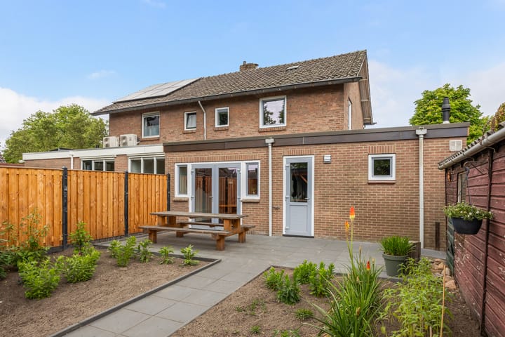 Foto 15 van Margrietlaan 4