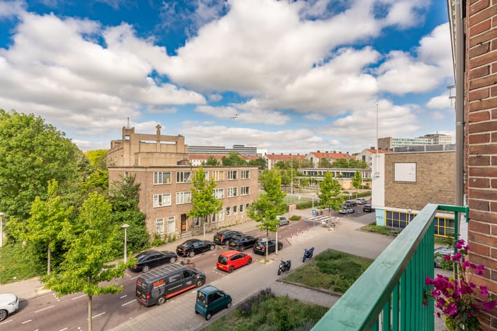 Photo 9 of Robert Scottstraat 20-2