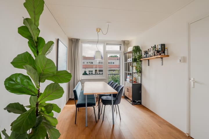 Photo 12 of Robert Scottstraat 20-2