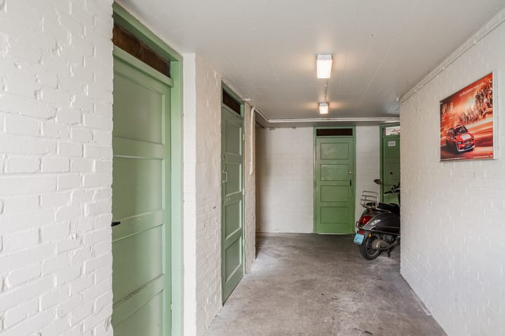 Photo 34 of Robert Scottstraat 20-2