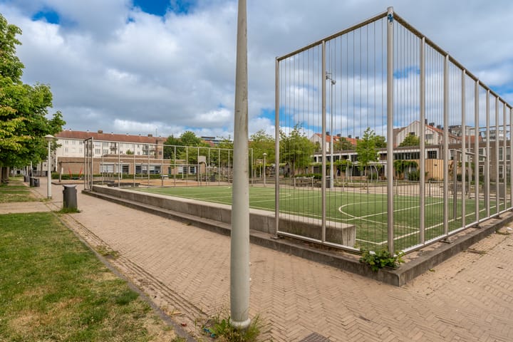 Photo 38 of Robert Scottstraat 20-2