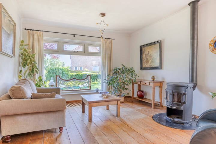 Photo 6 of Dekkerstraat 5