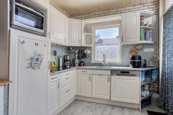 Foto 8 van Maarten Harpertsz. Trompstraat 14