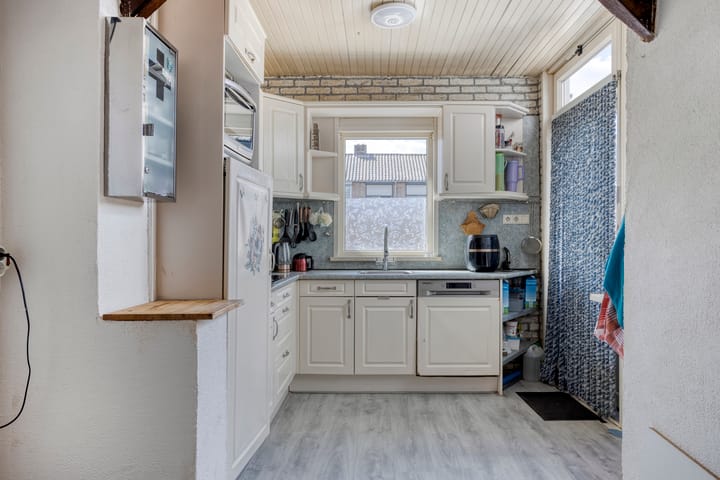 Foto 9 van Maarten Harpertsz. Trompstraat 14