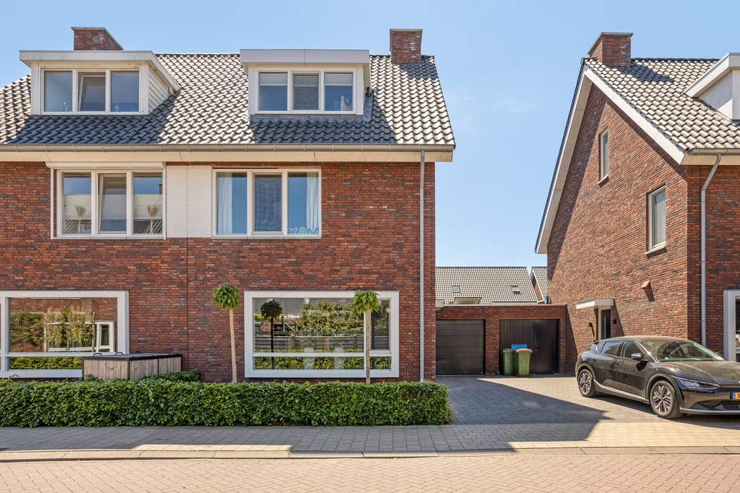 Foto 1 van Lavasteen 18