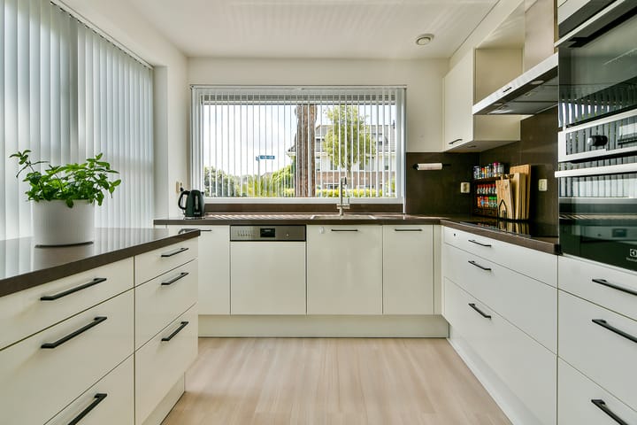 Foto 14 van Mahlerlaan 16