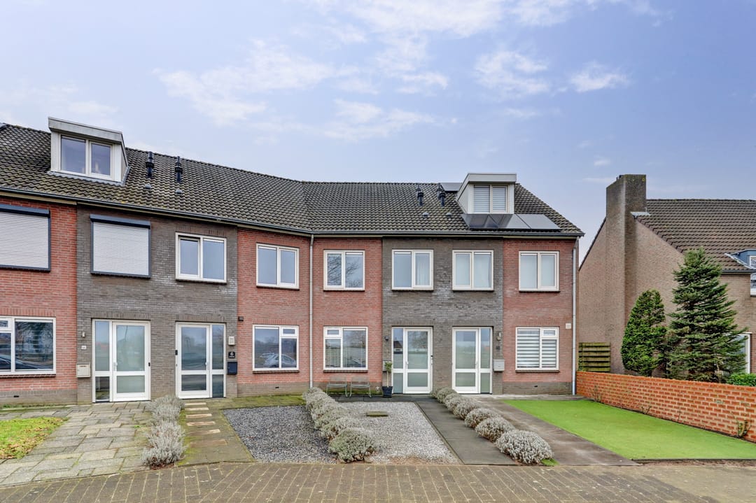 Foto 1 van Meidoorn 64