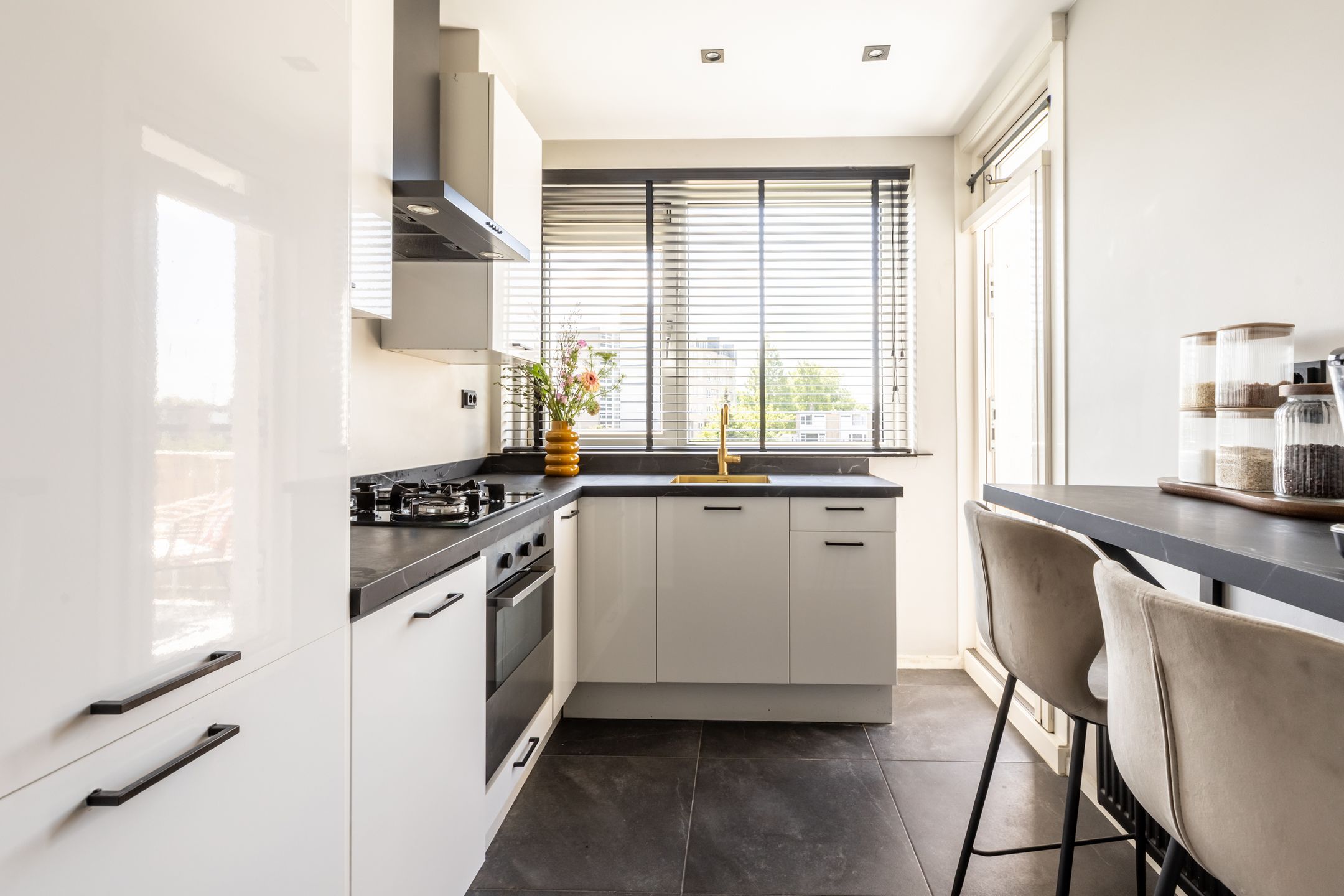 Photo 3 of Mecklenburgstraat 23