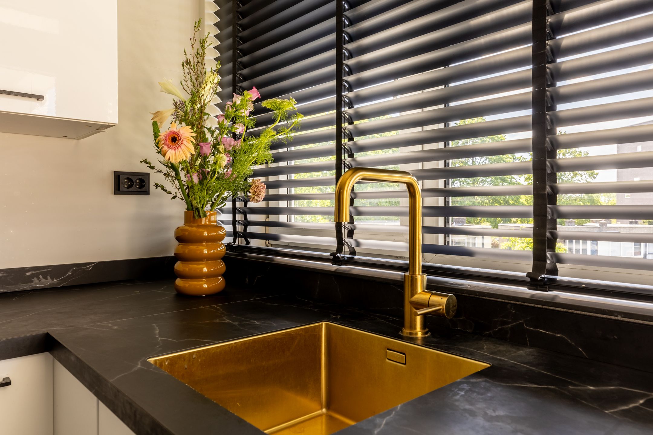 Photo 21 of Mecklenburgstraat 23