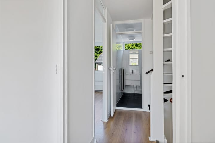 Photo 15 of Groenelaan 7