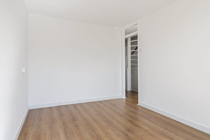 Photo 16 of Groenelaan 7