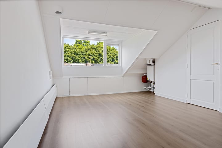 Photo 25 of Groenelaan 7