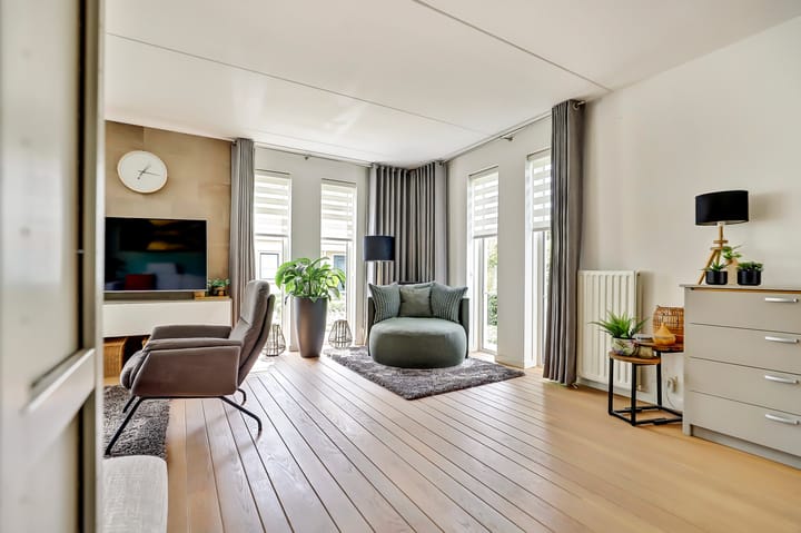 Foto 9 van Ada van Hollandstraat 10