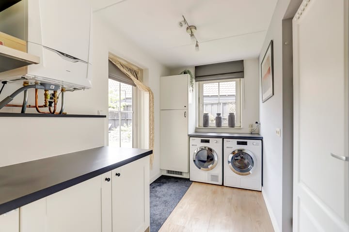 Foto 28 van Ada van Hollandstraat 10