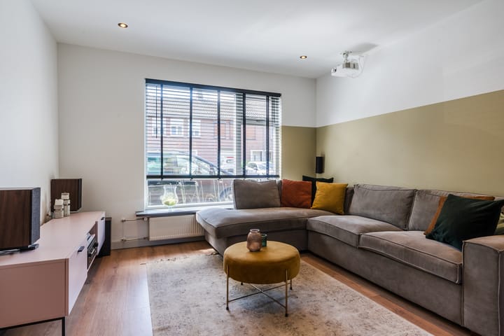 Foto 5 van van Gennipstraat 8