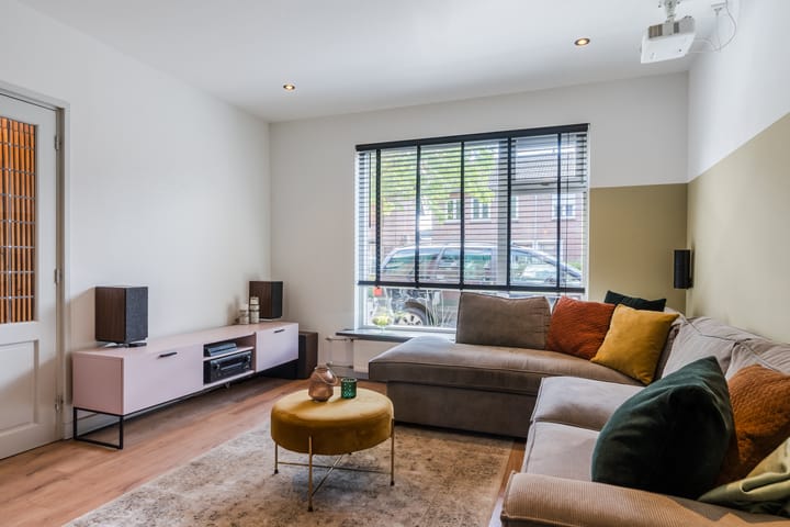 Foto 6 van van Gennipstraat 8