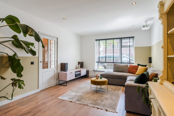 Foto 8 van van Gennipstraat 8