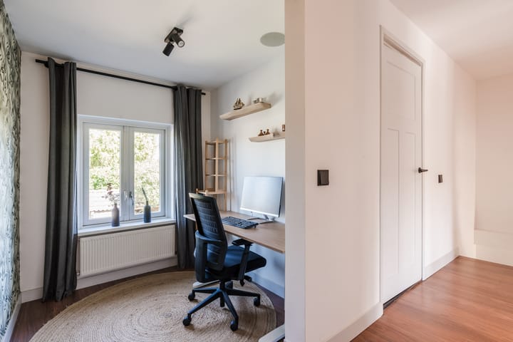 Foto 26 van van Gennipstraat 8