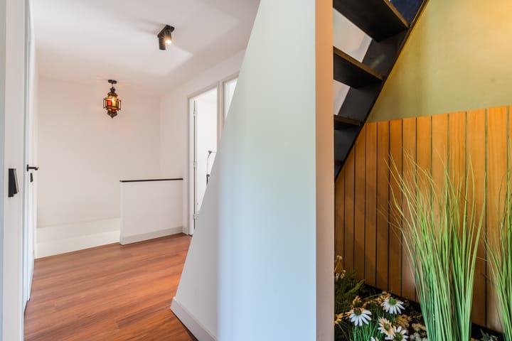 Foto 33 van van Gennipstraat 8