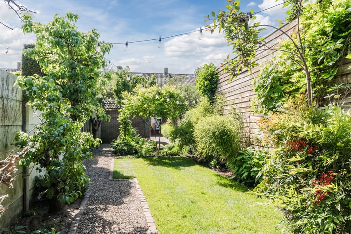 Foto 42 van van Gennipstraat 8