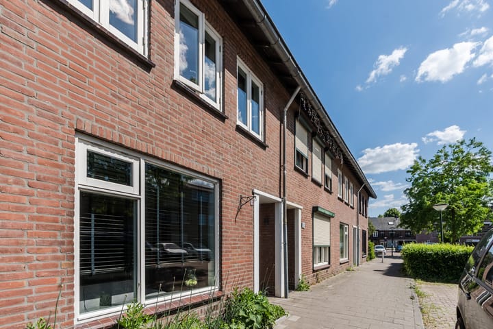 Foto 45 van van Gennipstraat 8