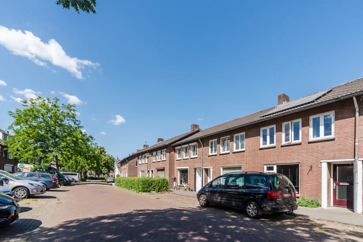 Foto 46 van van Gennipstraat 8