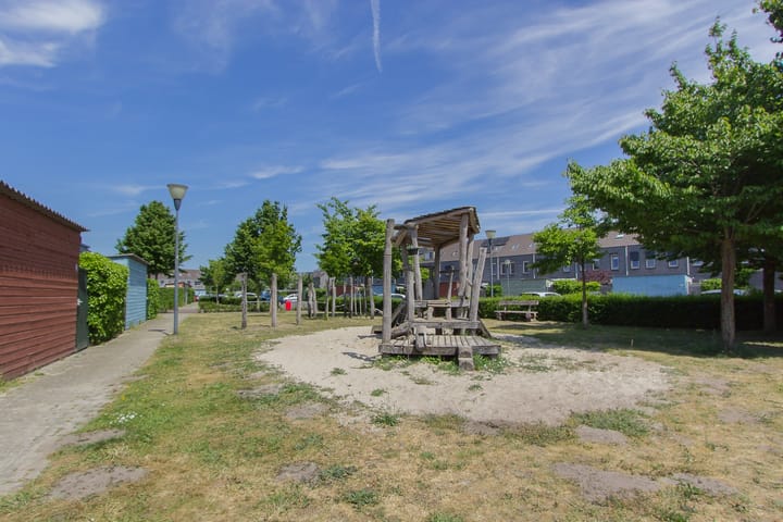 Photo 5 of Mgr. Bekkersstraat 18