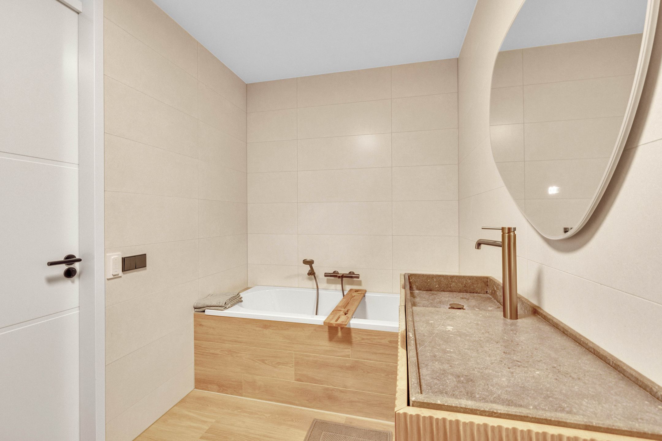 Photo 3 of Vierasser 83