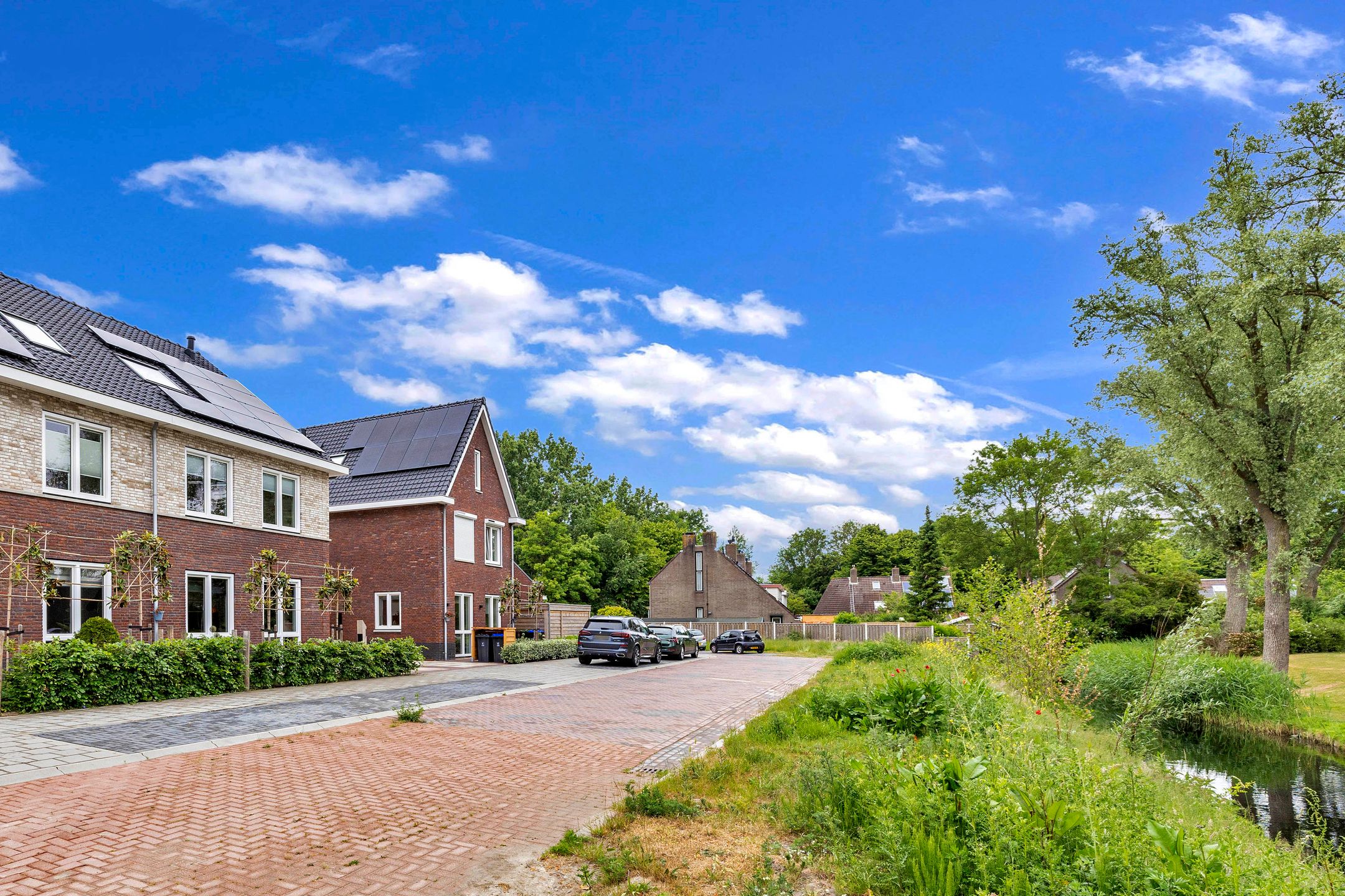 Photo 9 of Vierasser 83