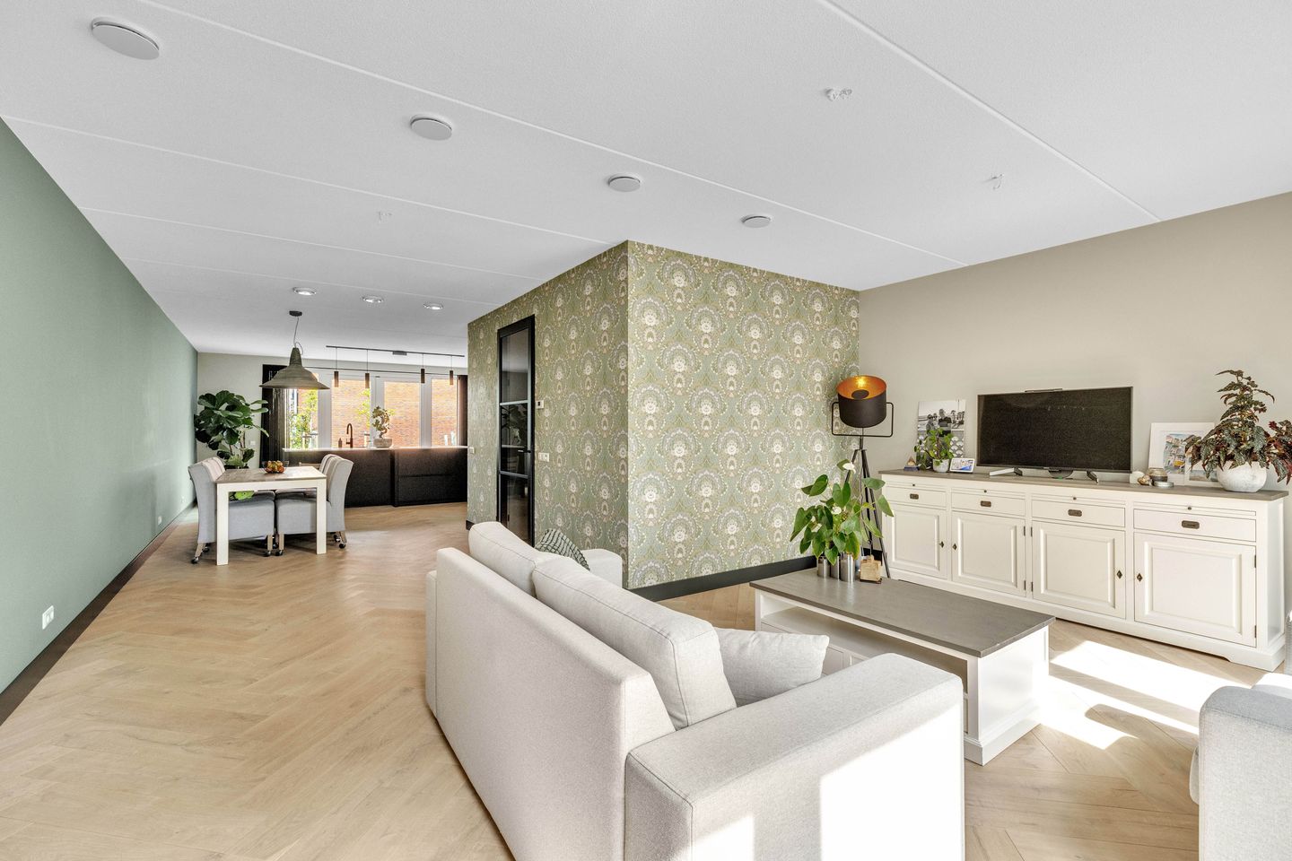 Photo 19 of Vierasser 83