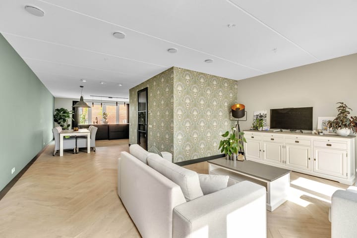 Foto 19 van Vierasser 83