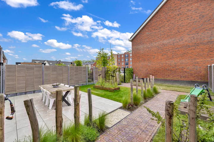 Foto 27 van Vierasser 83