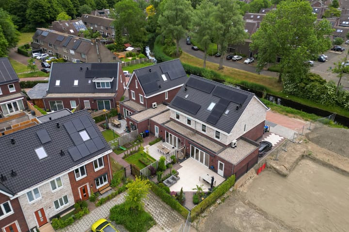 Foto 31 van Vierasser 83