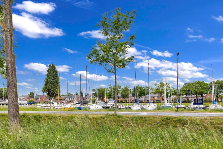 Foto 51 van Vierasser 83