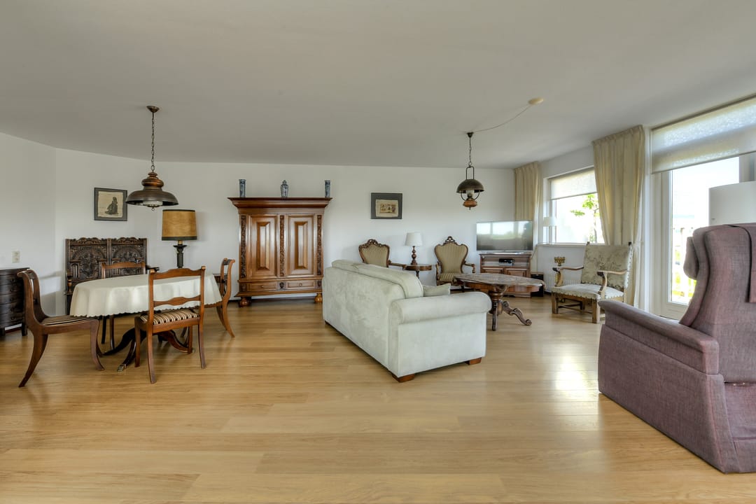 Photo 2 of Middellaan 58