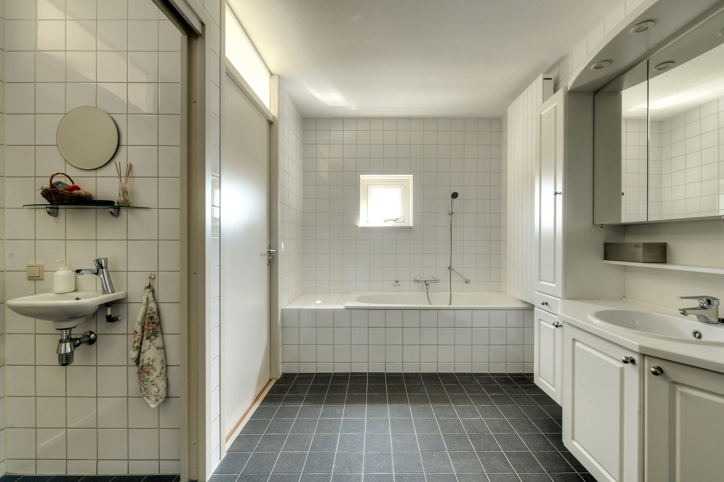 Photo 14 of Middellaan 58