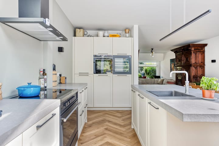 Photo 5 of Ernst Casimirlaan 64