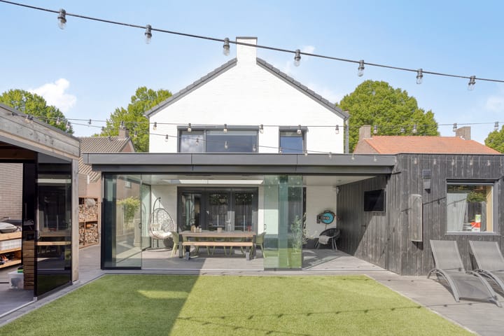 Photo 42 of Merefeltstraat 6