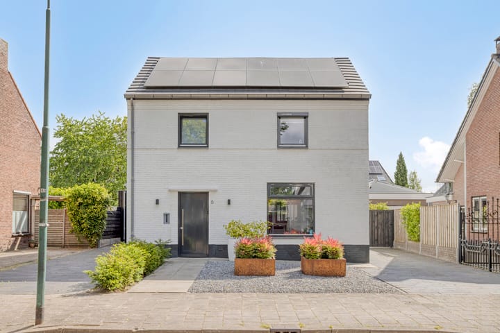 Photo 48 of Merefeltstraat 6