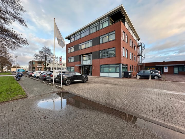 Luzernestraat 19-21, Nieuw-Vennep