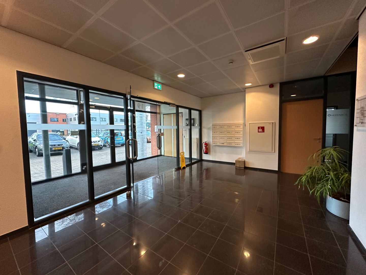 Bekijk foto 4 van Luzernestraat 19-21