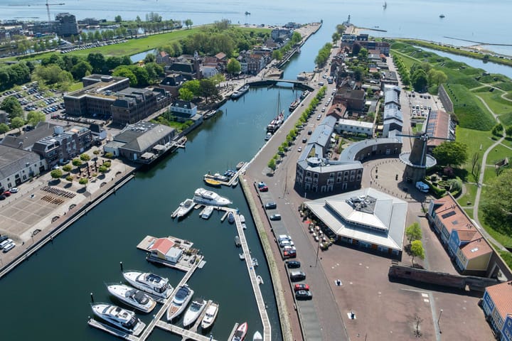 Photo 4 of Willem- en Maryplein 11