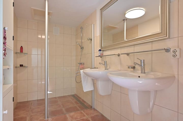 Foto 42 van Landréstraat 128