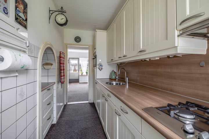 Photo 11 of Nassaustraat 12