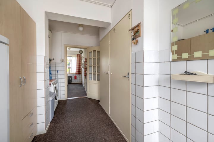 Photo 12 of Nassaustraat 12